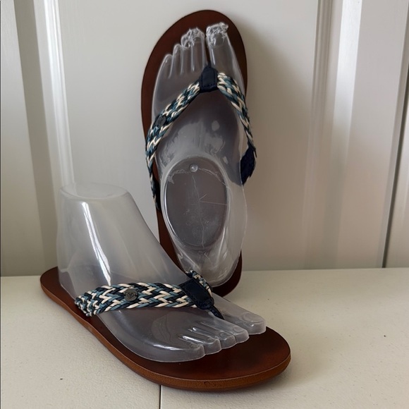 ROXY BRAIDED STRAP FLIP FLOPS SANDALS (sz 8) - Picture 1 of 7